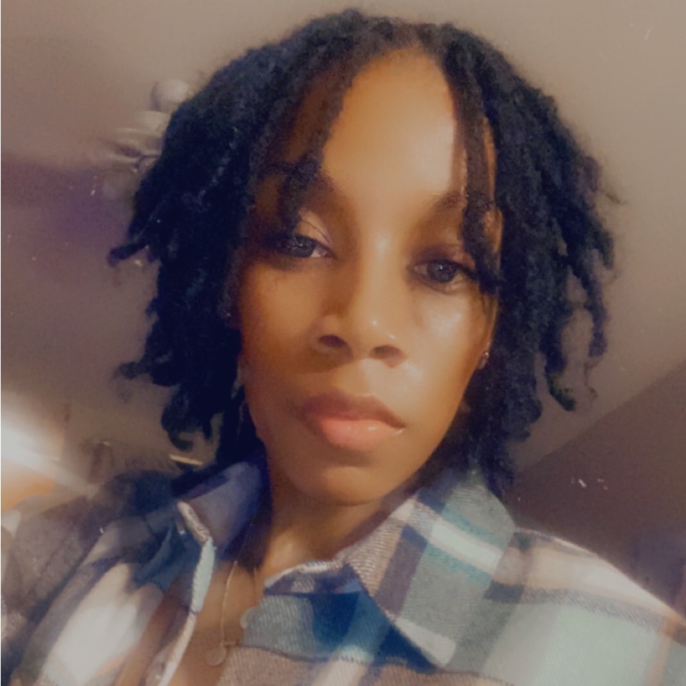 Meet your Posher, Raesa